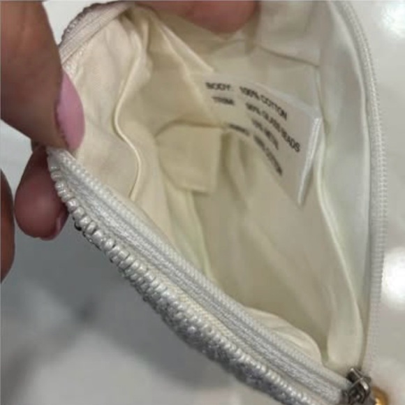 Bride Robe, Tote & Coin Purse - Picture 3 of 10